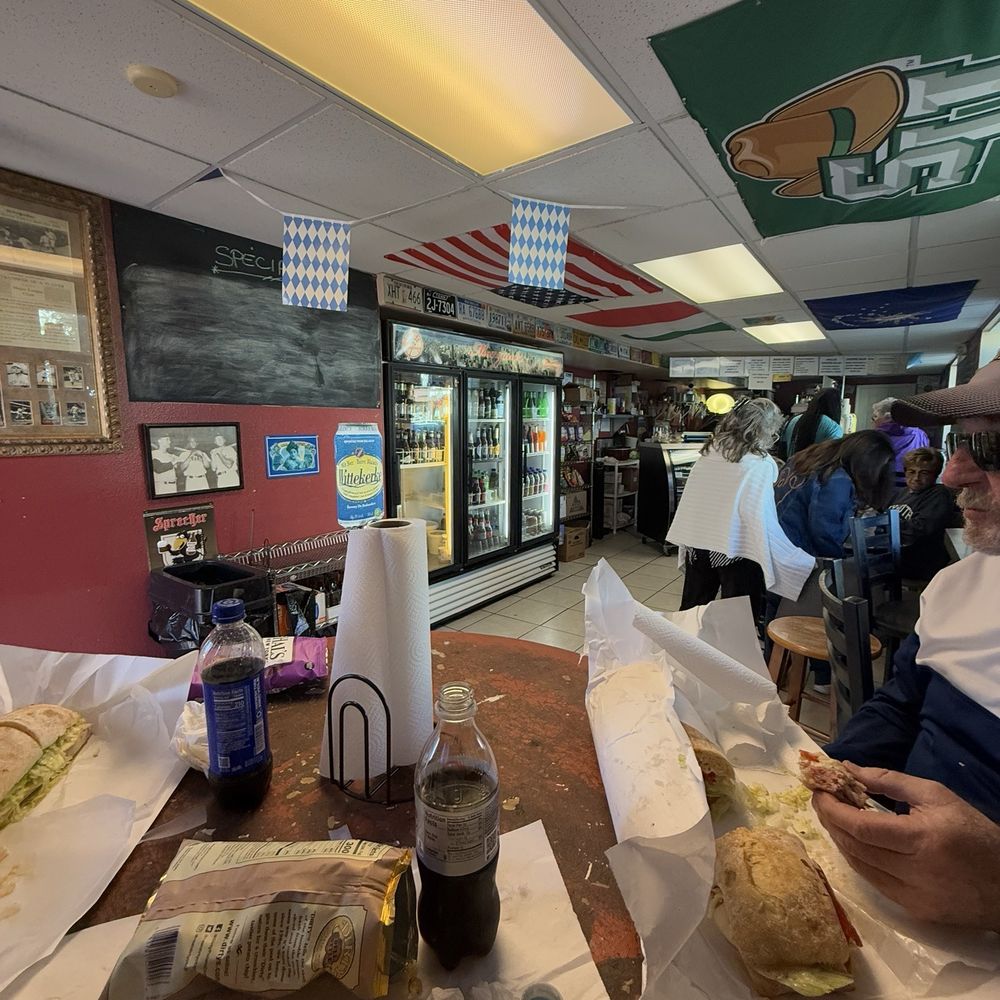 Manzano's - Small but cool atmosphere - Italian Near Me - DeLand, Florida Manzano's - Small but cool atmosphere - Italian Near Me - DeLand, Florida