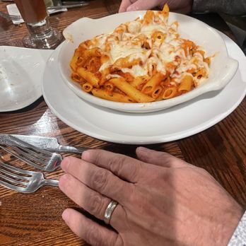Fresco Smithfield - Caprese salad, Caesar salad, ziti bolognese,  Chicken piccata, tuna , chicken over risotto,  Baked scrod - Italian Near Me - Smithfield, Rhode Island