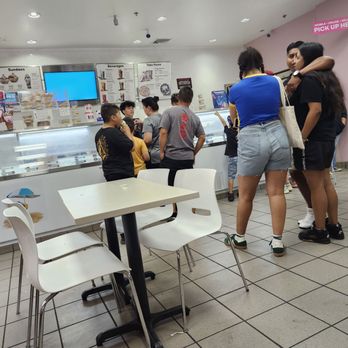 Baskin-Robbins - Busy - Ice Cream & Frozen Yogurt Near Me - Mililani, Hawaii Baskin-Robbins - Busy - Ice Cream & Frozen Yogurt Near Me - Mililani, Hawaii
