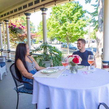 2W Lake - Enjoy mornings on our wrap around porch. - Bed & Breakfast Near Me - Skaneateles, New York