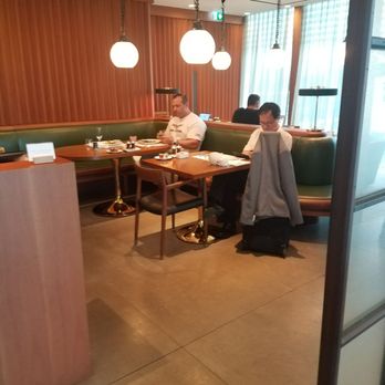 Cathay Pacific Airways First Class Lounge - First class  lounge area - Airport Lounges Near Me - London, XGL