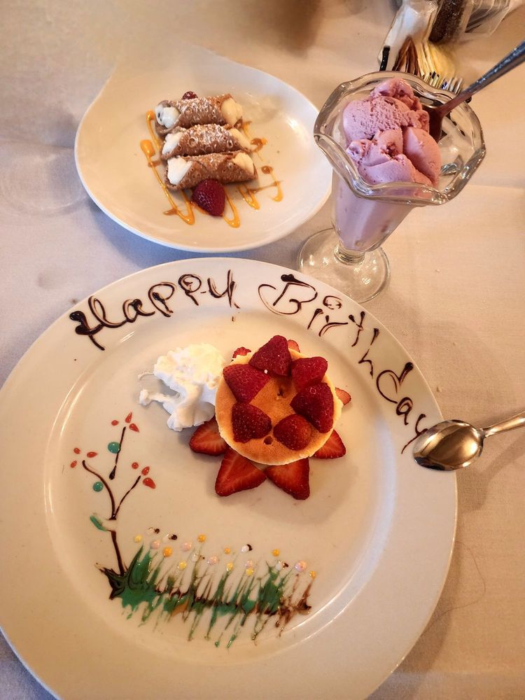 Deluca's Italian Restaurant