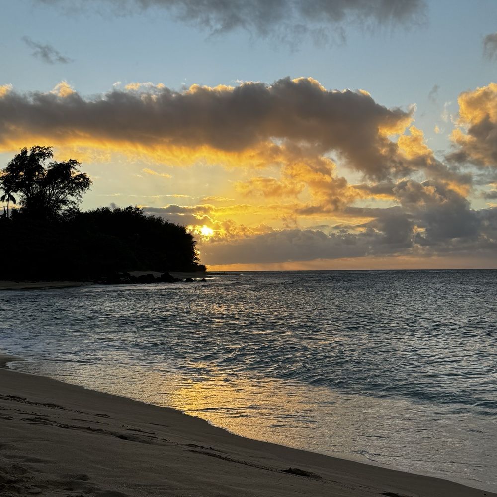 Tunnels Beach - Sunset - Beaches Near Me