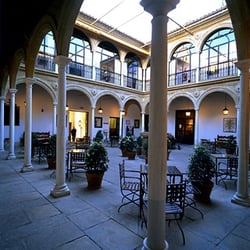 Paradores de Turismo de España