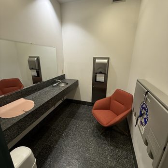 Joslyn Art Museum - Nursing/changing room - Art Museums Near Me - Omaha, Nebraska