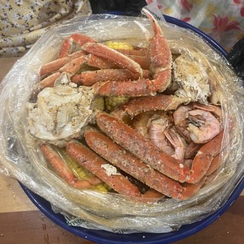 Crabby's Beachside - Seafood feast plenty to share - Seafood Near Me - St Augustine, Florida