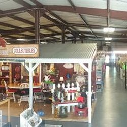 Main Street Market Antique Mall - 12,000 sq.ft. With Over 60 Dealer Booths Filled With Antiques, Collectibles & Unique Gifts