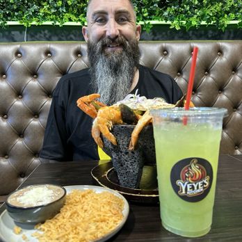 Yeyes Kitchen - Mexican Near Me - Riverside, California Yeyes Kitchen - Mexican Near Me - Riverside, California