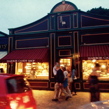 Captain's Quarters - Trolley stop out back takes u in town. - Hotels Near Me - Ogunquit, Maine