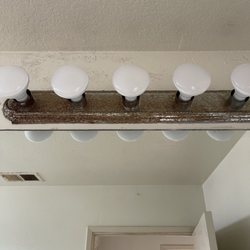 Cheshire Rio Vacation Rentals - Rusted light fixture