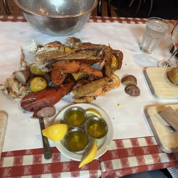 The Crab Pot - Our pot arrived and boy howdy was I happy - Seafood Near Me - Seattle, Washington The Crab Pot - Our pot arrived and boy howdy was I happy - Seafood Near Me - Seattle, Washington