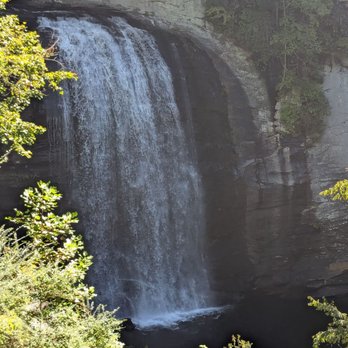 Looking Glass Falls - Hiking Near Me - Brevard, North Carolina