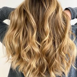 Luna Salon