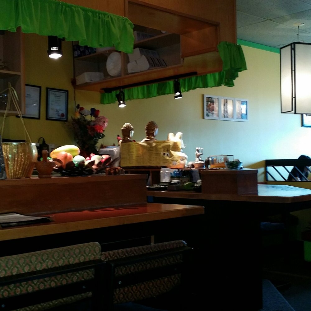 Talay Thai Restaurant - Simple but effective decorations.  Very pleasant - Thai Near Me - Vancouver, British Columbia