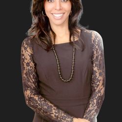 Dermapure Longueuil-sur-le-parc - Catherine Gobeil - Clinique Owner.  Catherine est spécialiste en rides.  Botox, Juvederm et Belkyra ...