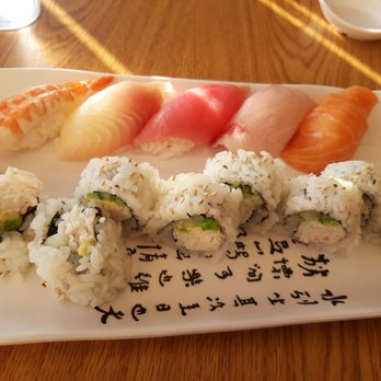 Sushi Maki - 5 piece combo - Sushi Bars Near Me - Burien, Washington Sushi Maki - 5 piece combo - Sushi Bars Near Me - Burien, Washington