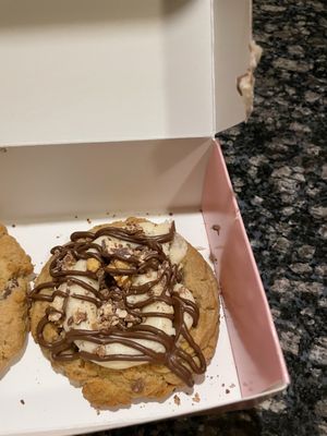 Crumbl - Renton by null