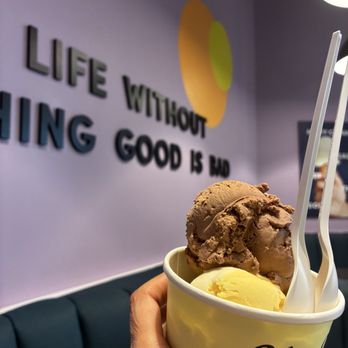 Van Leeuwen Ice Cream - Long Beach - Ice Cream & Frozen Yogurt Near Me - Long Beach, California Van Leeuwen Ice Cream - Long Beach - Ice Cream & Frozen Yogurt Near Me - Long Beach, California