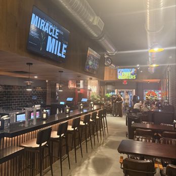 La Birra Bar - Chill friendly pet friendly environment - Burgers Near Me - Coral Gables, Florida La Birra Bar - Chill friendly pet friendly environment - Burgers Near Me - Coral Gables, Florida