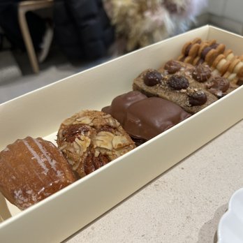 Lysee - Gateaux Sampler - Desserts Near Me - New York, New York Lysee - Gateaux Sampler - Desserts Near Me - New York, New York