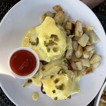 Mantra Bar & Grille - Poached, eggs, and breakfast potatoes - Sports Bars Near Me - Omaha, Nebraska Mantra Bar & Grille - Poached, eggs, and breakfast potatoes - Sports Bars Near Me - Omaha, Nebraska