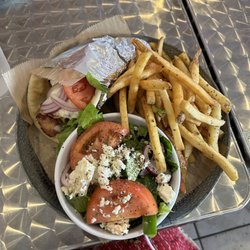 Blu Bistro and Bar - Gyro meal