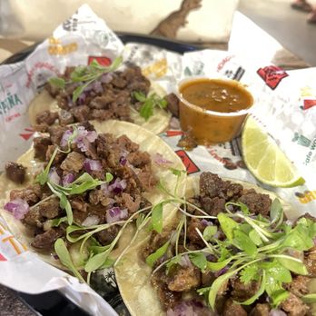 La Pina Cantina - Beef tacos - Tacos Near Me - Honolulu, Hawaii La Pina Cantina - Beef tacos - Tacos Near Me - Honolulu, Hawaii