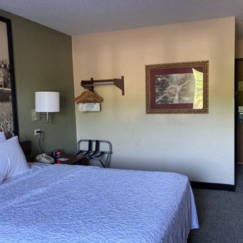 Super 8 by Wyndham Fairmont - Hotels Near Me - Fairmont, Minnesota Super 8 by Wyndham Fairmont - Hotels Near Me - Fairmont, Minnesota