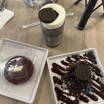 Elite Experience: SYNT Coffee - Red velvet cream cheese cookie, Oreo latte, and Oreo croffle - Yelp Events Near Me - Los Angeles, California
