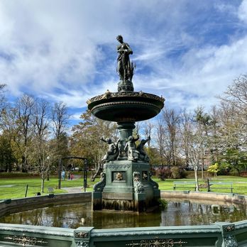Halifax Public Gardens - Botanical Gardens Near Me - Halifax, Nova Scotia