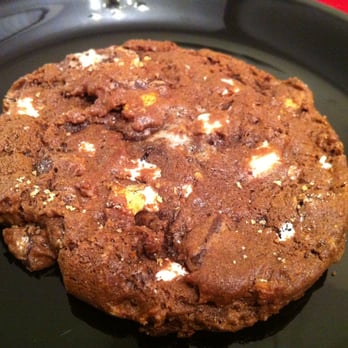 Insomnia Cookies - S'mores Deluxe - Food Delivery Services Near Me - New York, New York