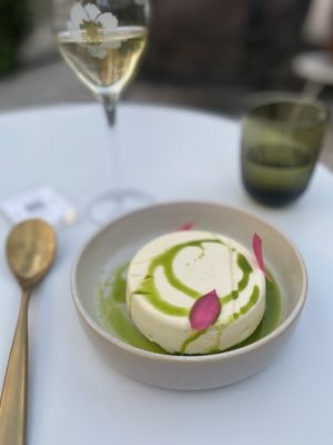 Perrier-Jouet by null