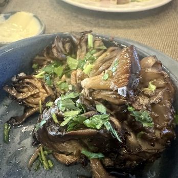 LT Steak & Seafood - Hen-of-the-Woods Mushrooms - Hotels Near Me - Miami Beach, Florida LT Steak & Seafood - Hen-of-the-Woods Mushrooms - Hotels Near Me - Miami Beach, Florida