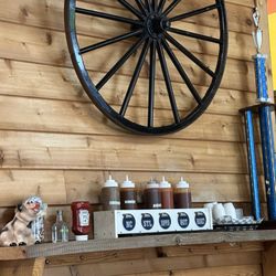 Bubba & Franks Smokehouse BBQ - BBQ sauces