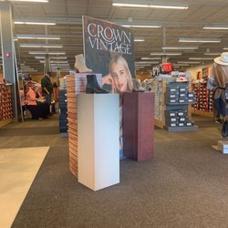DSW - DSW= Definitely Serve Women