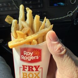 Roy Rogers - Medium Fries
