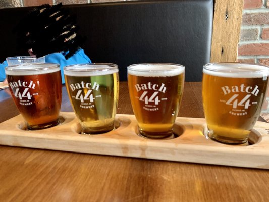 Batch 44 Brewery and Kitchen by null