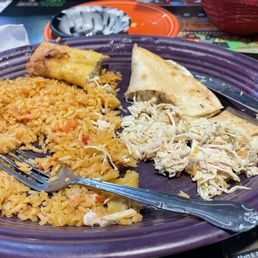 the blandest food i've ever had i a long time.... service wasn't great either. waiter never checked on us after getting our food.