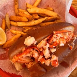 27 Fathoms Waterfront Grill