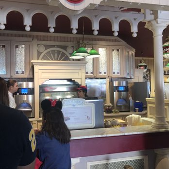 Casey's Corner - Fast Food Near Me - Marne La Vallée, 77 Casey's Corner - Fast Food Near Me - Marne La Vallée, 77
