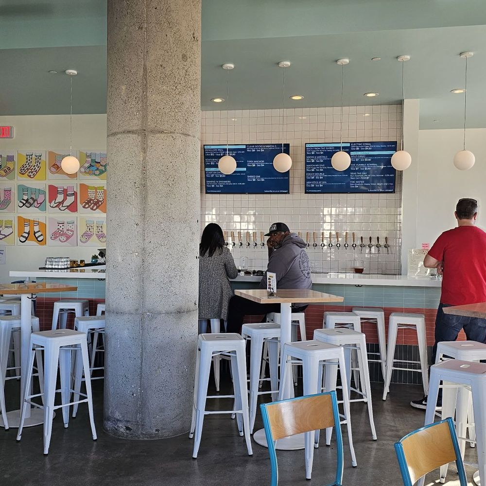 Humble Sea Brewing - Inside seating area - Beer Bar Near Me - Alameda, California
