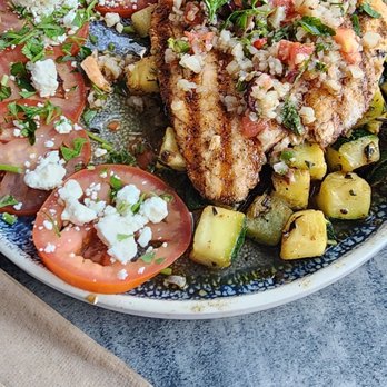 California Fish Grill - Salmon and veggies - Seafood Near Me - Redlands, California California Fish Grill - Salmon and veggies - Seafood Near Me - Redlands, California