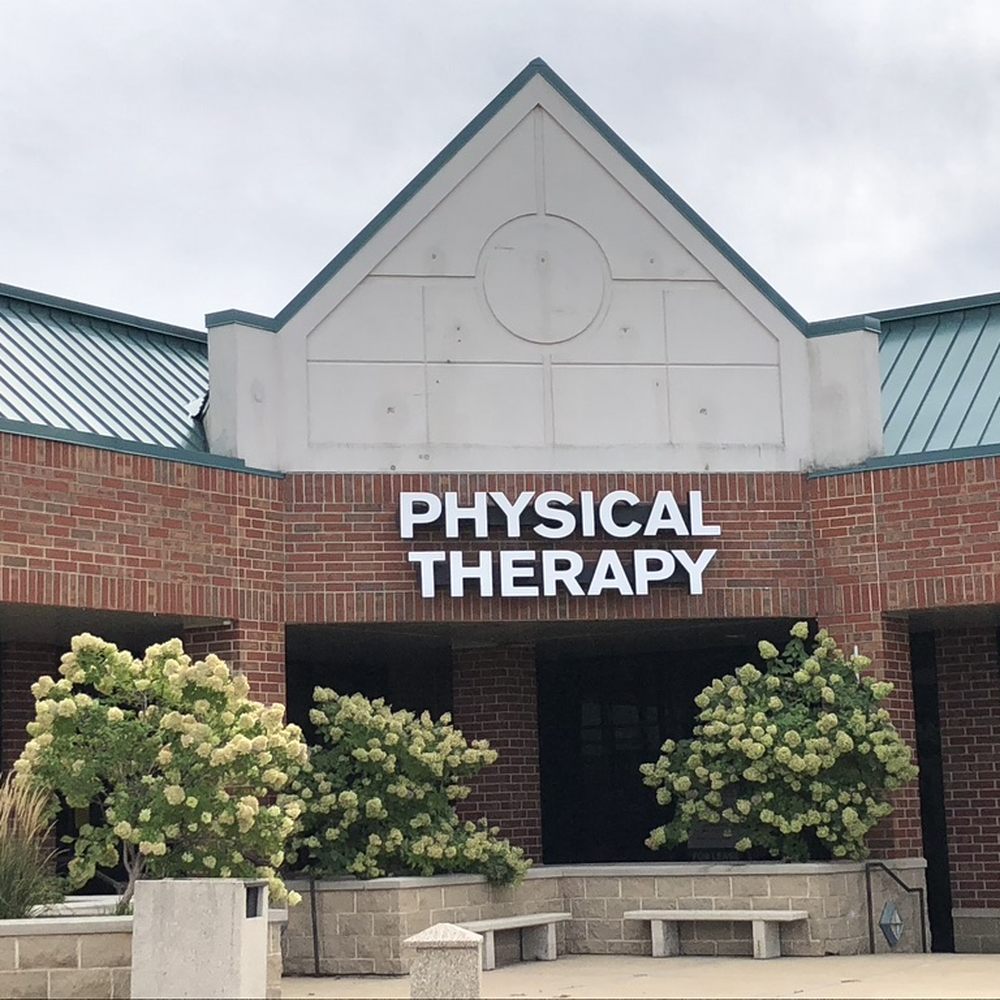 Physical Therapy Advantage - Plenty of free, convenient parking. - Physical Therapy Near Me - North Aurora, Illinois Physical Therapy Advantage - Plenty of free, convenient parking. - Physical Therapy Near Me - North Aurora, Illinois