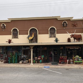 Bella Terrazza - Front of store. - Women's Clothing Near Me - Fort Stockton, Texas Bella Terrazza - Front of store. - Women's Clothing Near Me - Fort Stockton, Texas