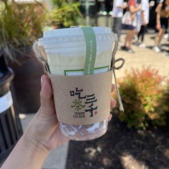 Chicha San Chen - Oolong milk tea with taro balls - Bubble Tea Near Me - Cupertino, California