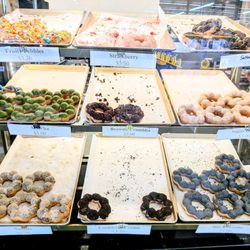 Mochill Donuts & Coffee - Donut spread