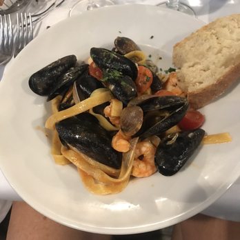 Alessio - Seafood Linguine. A very good choice! - Roman Near Me - Rome, RM