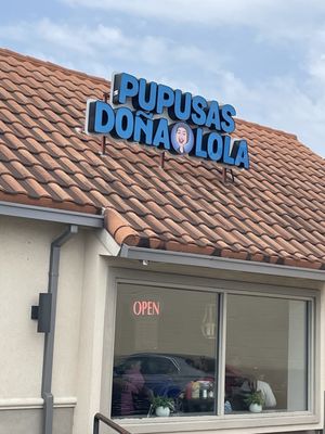 Pupusas Doña Lola by null