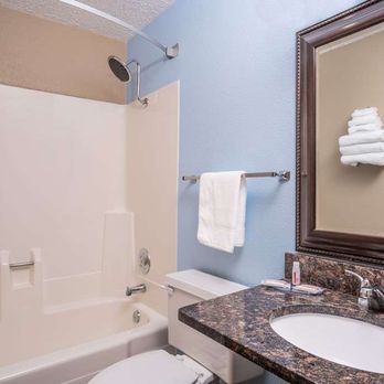 Super 8 by Wyndham Bismarck - Guest room bath - Hotels Near Me - Bismarck, North Dakota Super 8 by Wyndham Bismarck - Guest room bath - Hotels Near Me - Bismarck, North Dakota