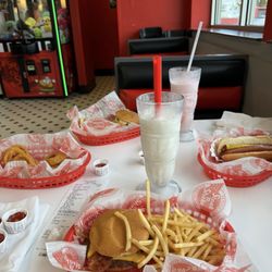 Steak ’n Shake - Cheeseburgers